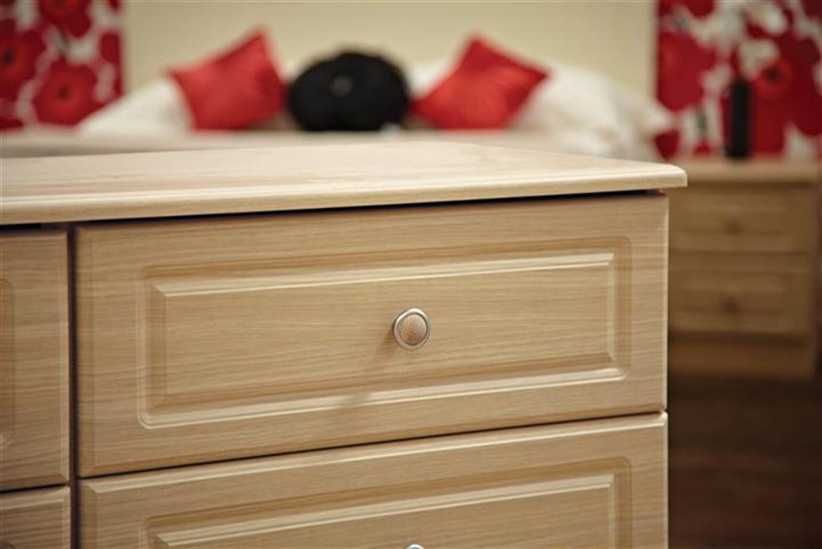 Furniture Pembroke 4 Drawer Bed Box